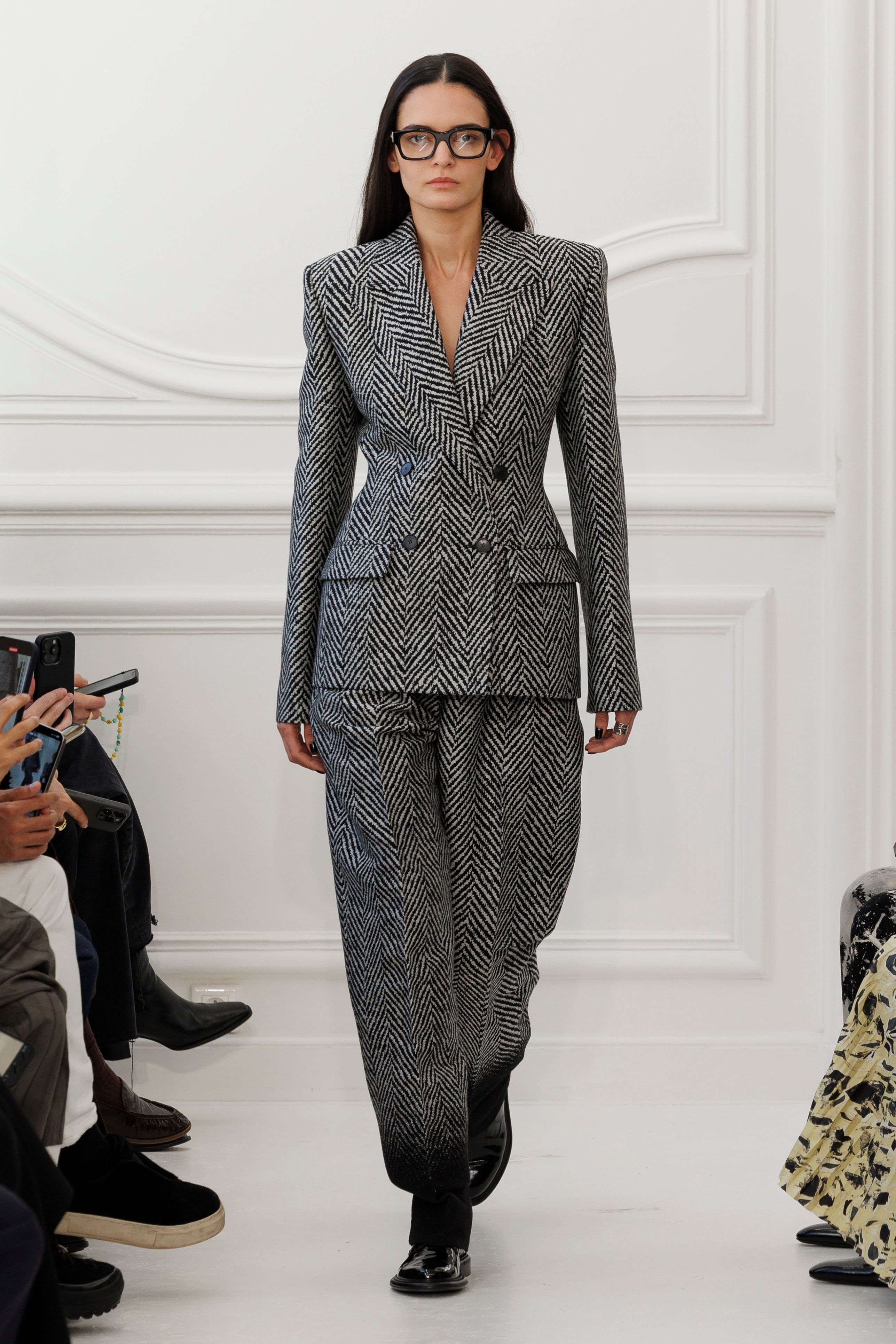 驚きの値段 ジバンシィ（GIVENCHY）2025-26秋冬コレクション ファッション | アート写真