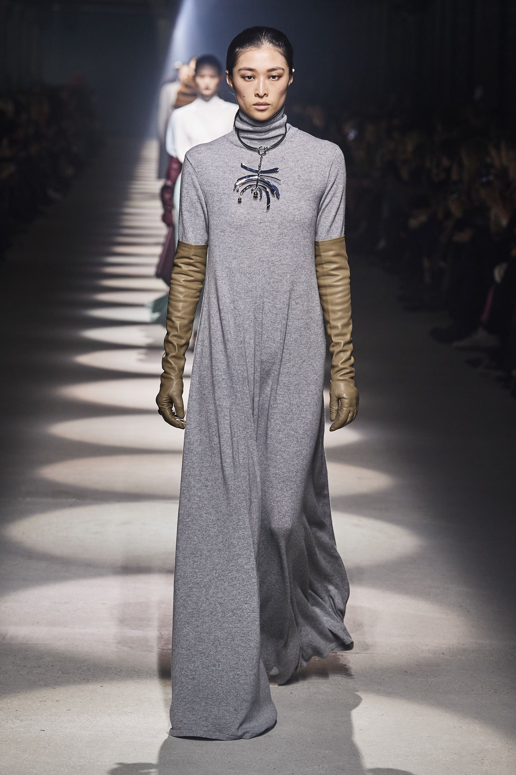 洋書　GIVENCHY CATWALK ジバンシィ Amazon | Givenchy Catwalk: The Complete Collections | Samson