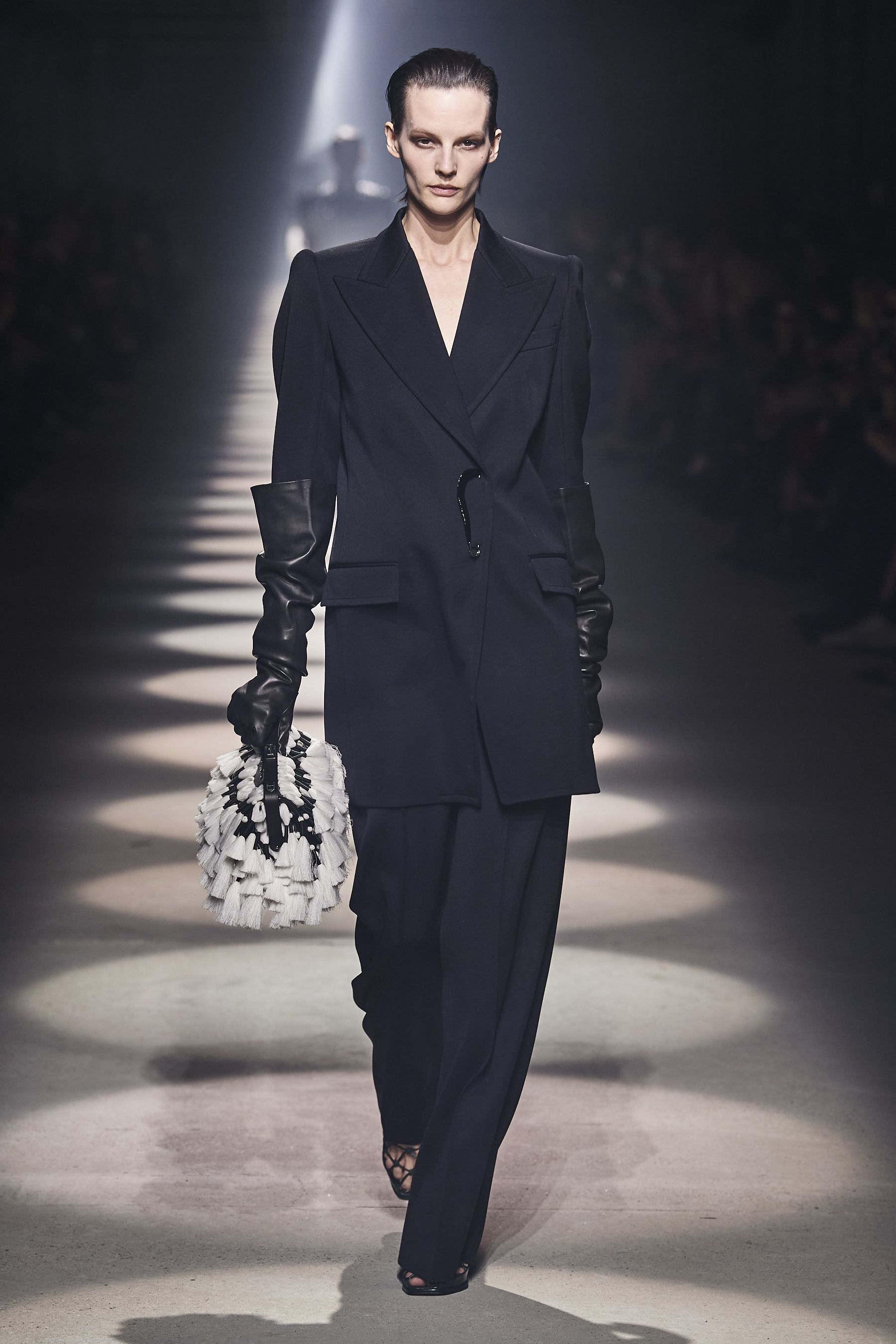 書籍『CATWALK GIVENCHY』 - ブラック | ZARA Japan / 日本