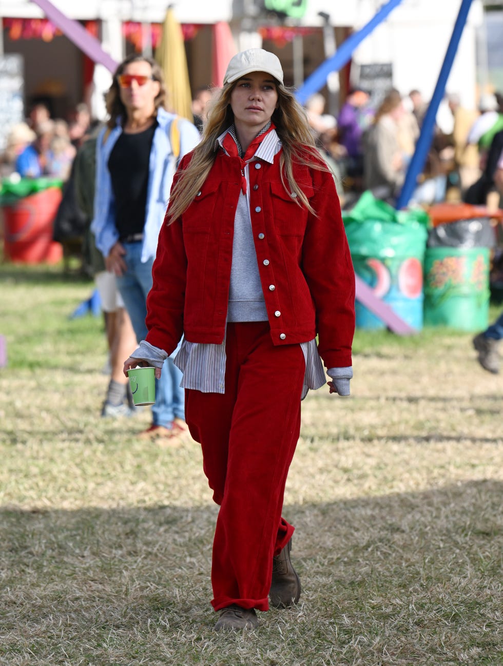 immy waterhouse glastonbury 2024