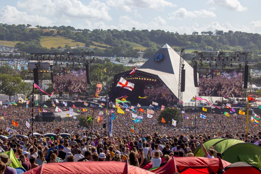 glastonbury, england june 26 crowds of people gather in front of the main pyramid stage to watch diana ross perform at the 2022 glastonbury festival during day two of glastonbury festival at worthy farm, pilton on june 26, 2022 in glastonbury, england the festival, founded in 1970, has grown into one of the largest outdoor green field festivals in the world photo by matt cardygetty images