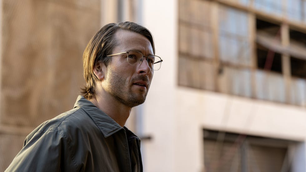 glen powell in netflix movie hit man