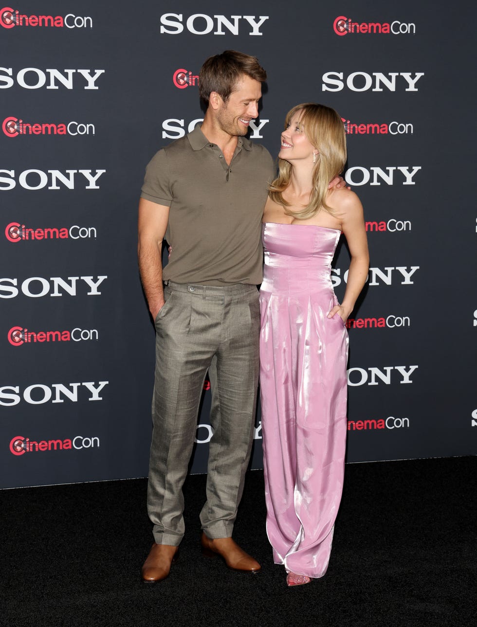 Glen Powell Breaks Silence On Sydney Sweeney affair Rumours glen-powell-breaks-silence-on-sydney-sweeney-affair-rumours