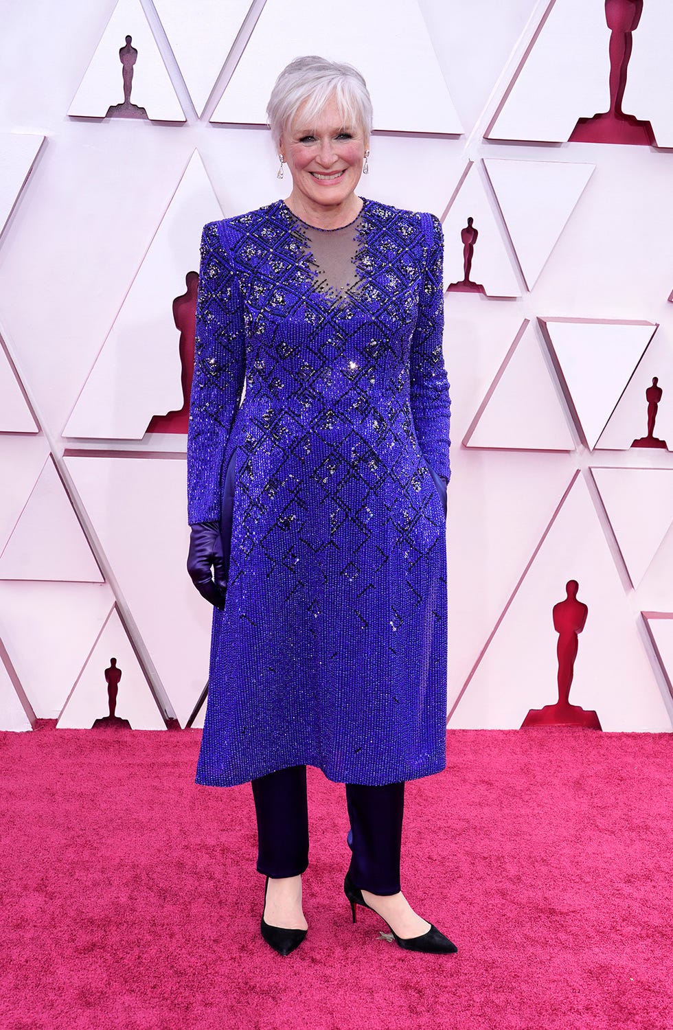 glenn close en la alfombra roja de los oscar 2021