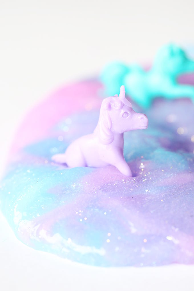 glitter glue slime - unicorn party ideas