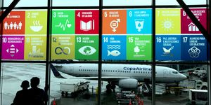 global goals displayed in spanish at the airport