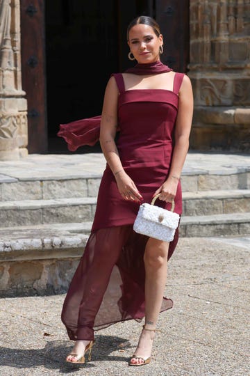 gloria camila deslumbra en la boda de su primo chema ortega