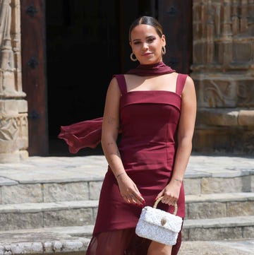 Gloria Camila deslumbra en la boda de su primo Chema Ortega gloria camila deslumbra en la boda de su primo chema ortega
