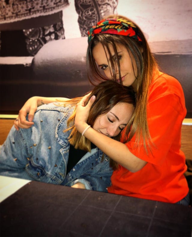 gloria camila y rocío flores