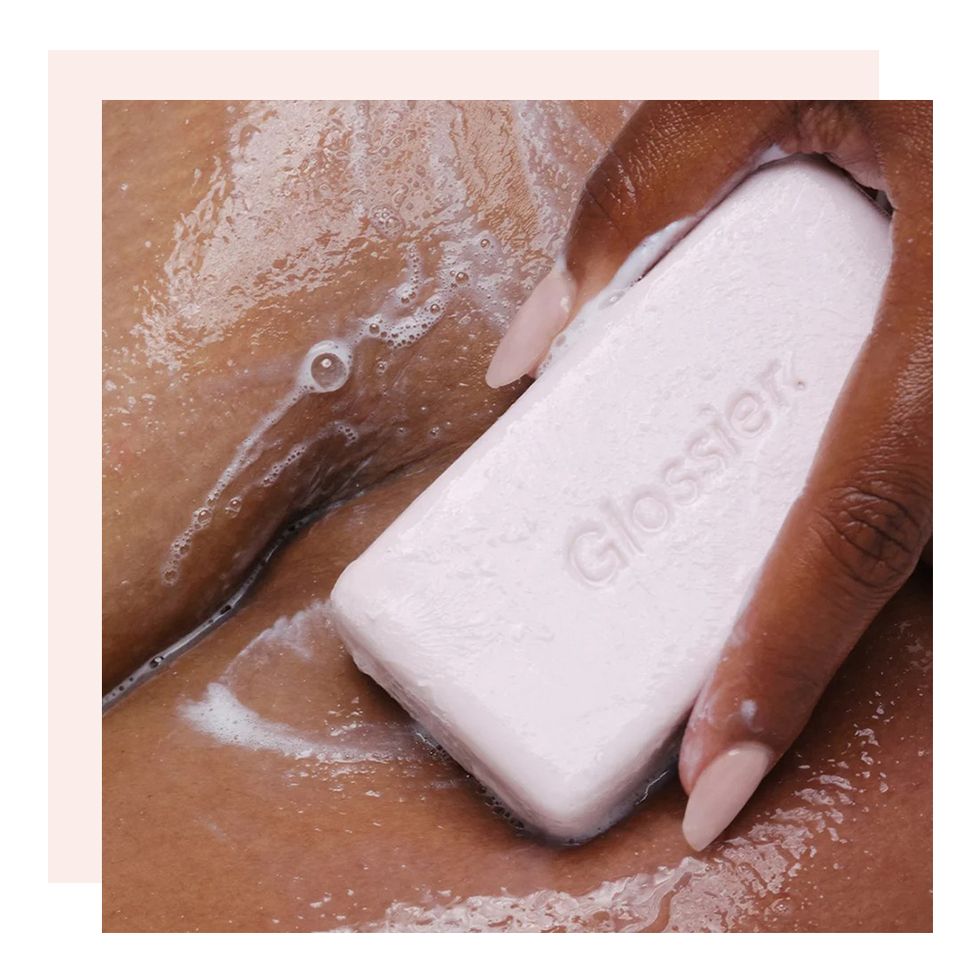 glossier exfoliating bar in use