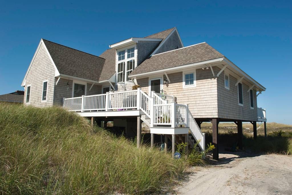 25 Best Beach House Rentals In The US - Best Airbnb Beach Houses