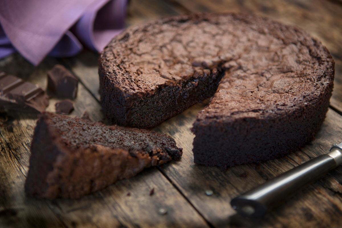 La receta de tarta de chocolate saludable con 2 ingredientes