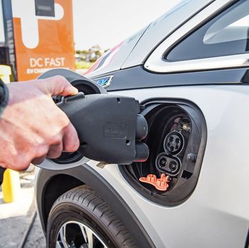 general motors to collaborate with evgo, chargepoint and greenlots to enhance the charging experience for customers