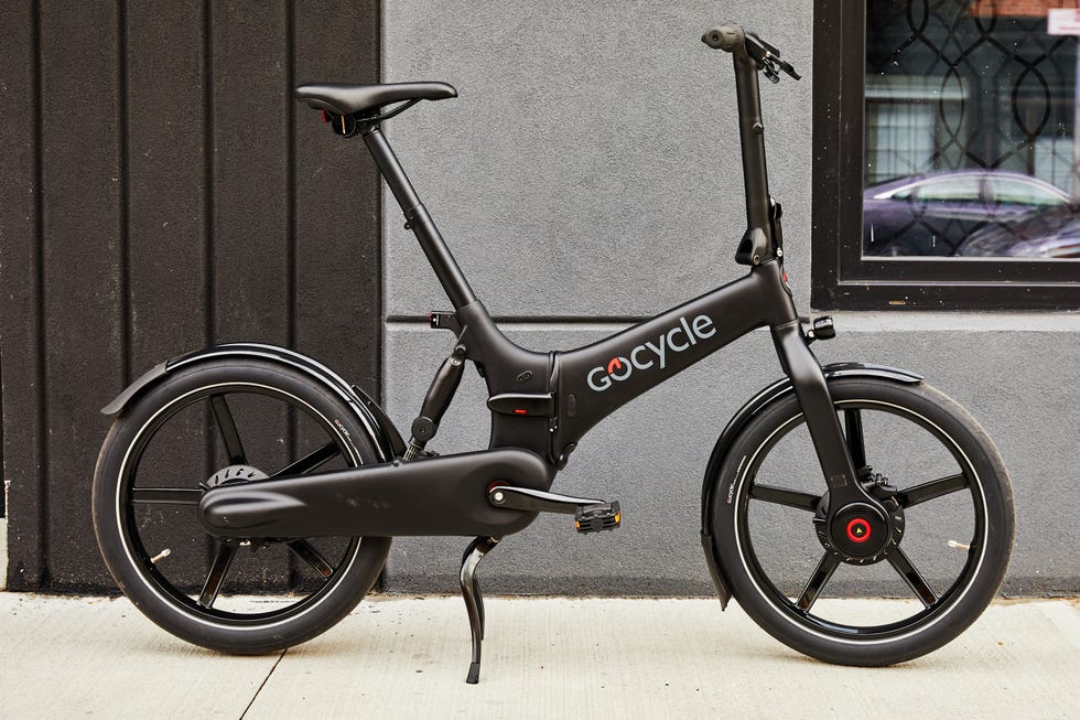 gocycle folding bike ridden by aithne feay in brooklyn