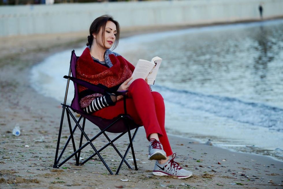 Gökçe Yanardag amante de la lectura