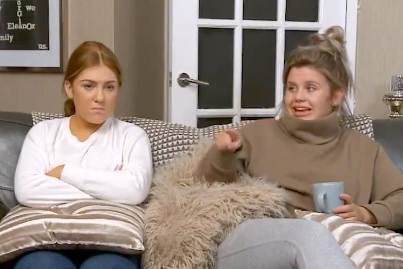 gogglebox – abbie and georgia