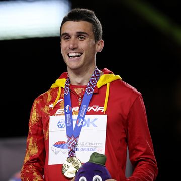 mariano garcia es campeon mundial de pista cubierta de 800 metros en belgrado 2022