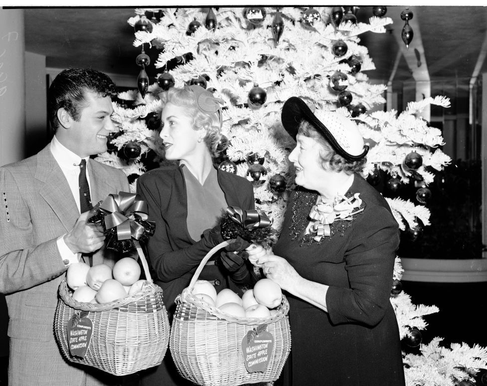 Vintage Photos of Celebs Over Holidays - Celebrities at Christmas