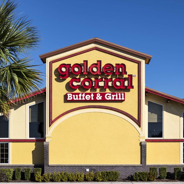 What Time is Golden Corral Lunch? Feast Hours Revealed!