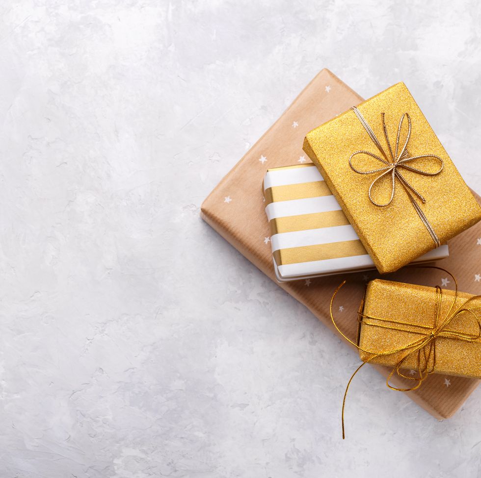 golden gift boxes