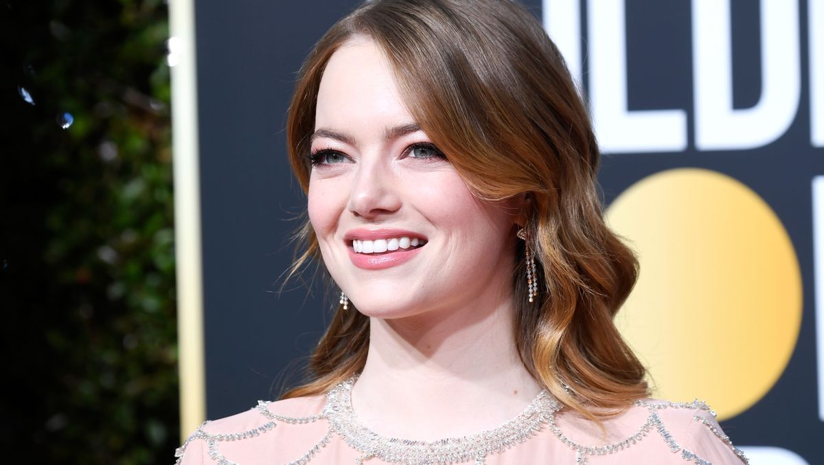 Emma Stone's Nude 2019 Golden Globes Dress Has the Internet Going Nuts