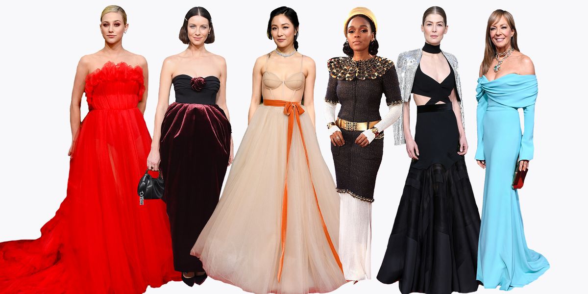 Emma Stone In Louis Vuitton - 2019 Golden Globe Awards - Red Carpet Fashion  Awards