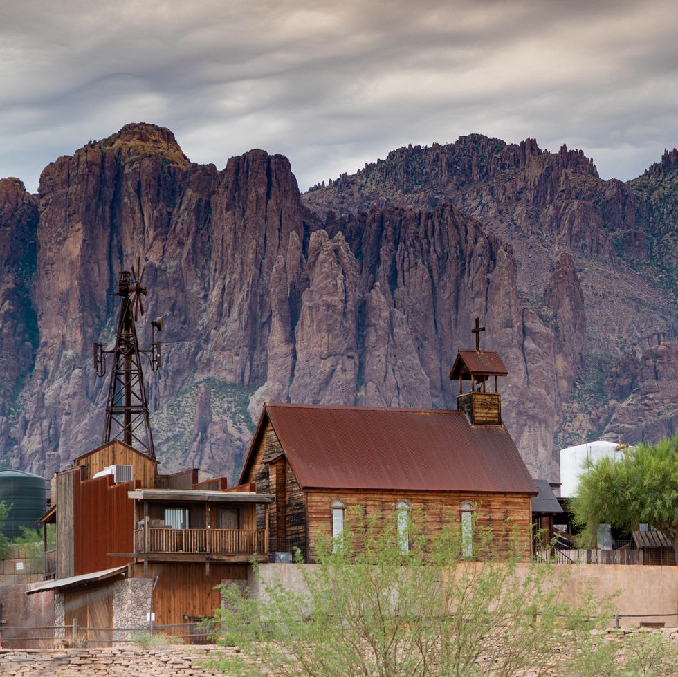 goldfield ghost town in apache junction arizona usa