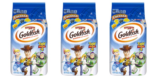 Chocolate milk, Toy, Food, Snack, Vegetarian food, Breakfast cereal, 