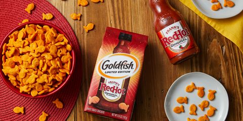 pepperidge farm goldfish frank's redhot hot sauce crackers