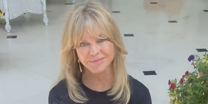 Goldie Hawn, 77, Shares Stunning Sunset Swimsuit Pic