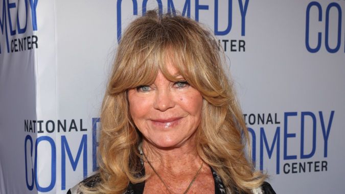 At 76, Goldie Hawn Is Totally Toned In Spandex In Workout IG Vid