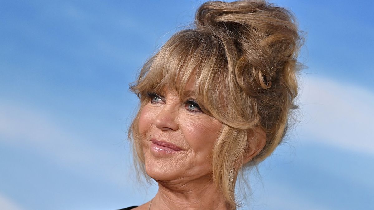 preview for Goldie Hawn and Kurt Russell's Relationship Story