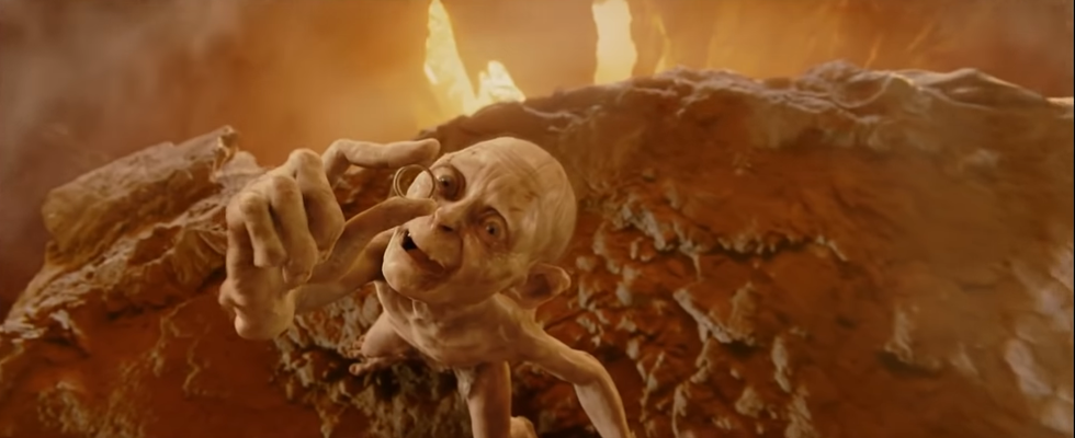 In The Lord of the Rings: The Fellowship of the Ring (2001) Gollum can be  seen swinging his balls suggestively. This is a reference to the fact that  I actually watched the