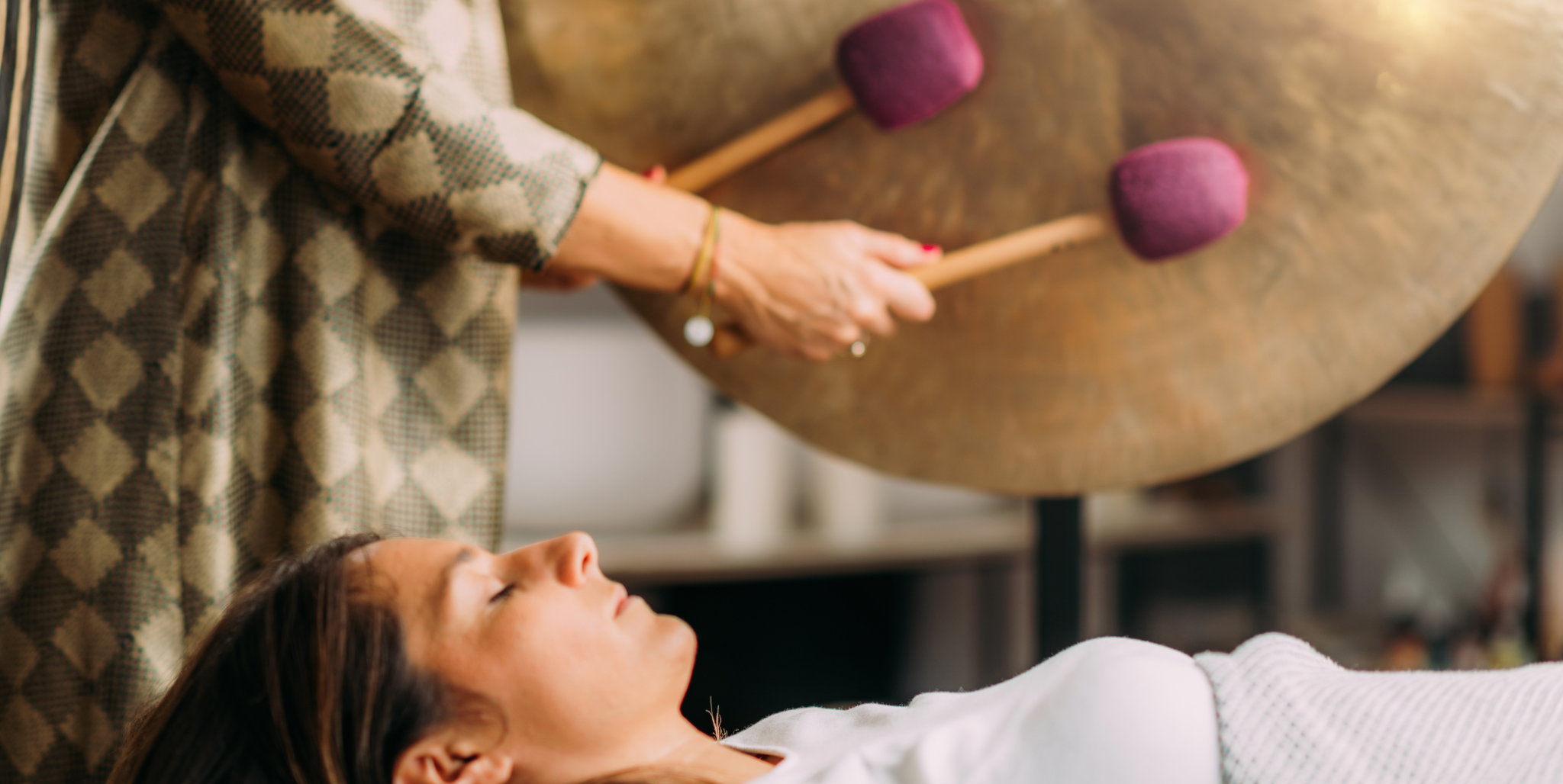 Gong bath: What it is, plus 4 health benefits to know about
