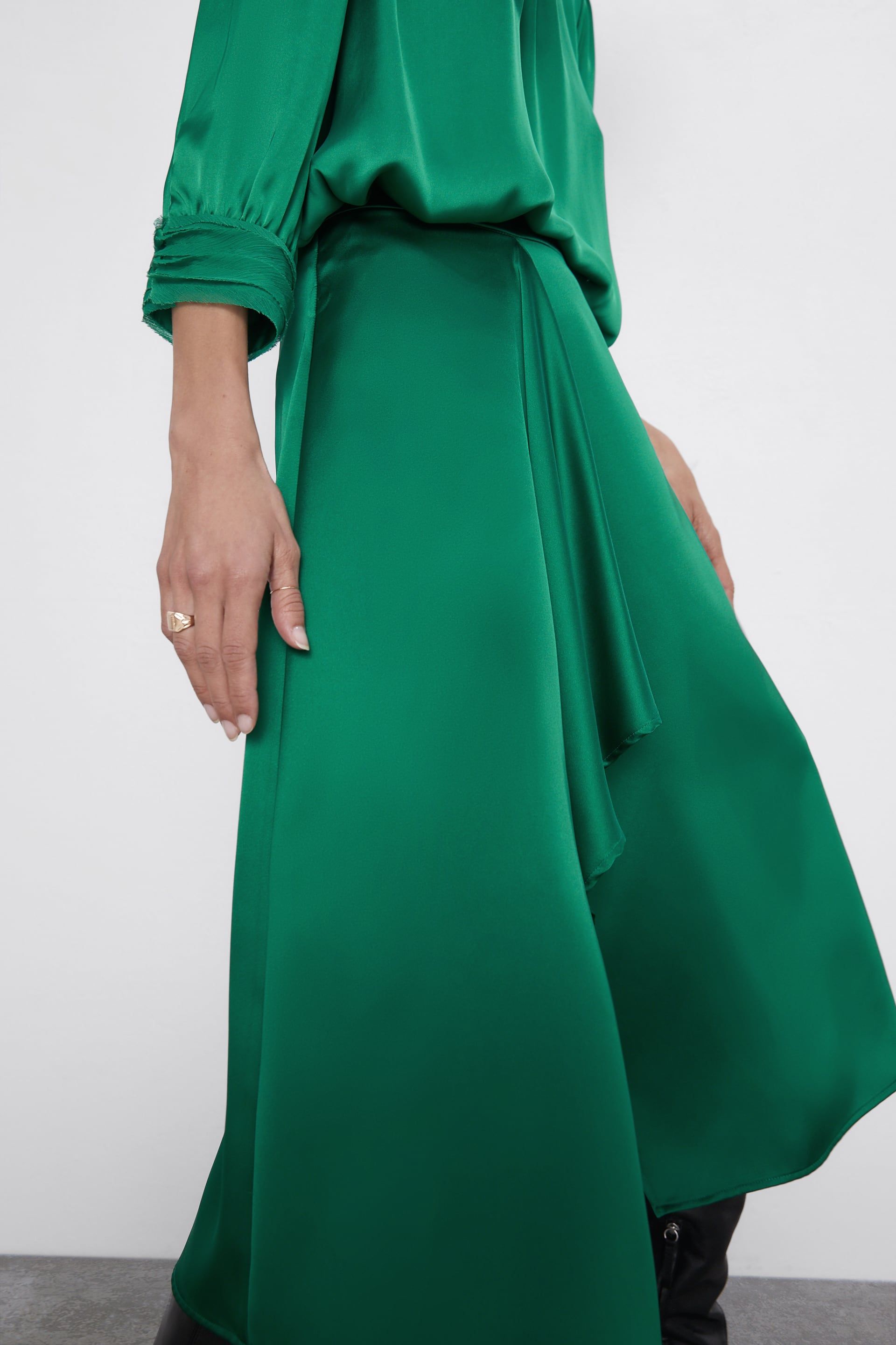 Gonna hot sale verde zara