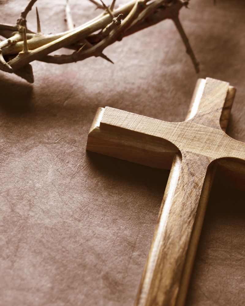 10 Bible Verses about 'Cross' 
