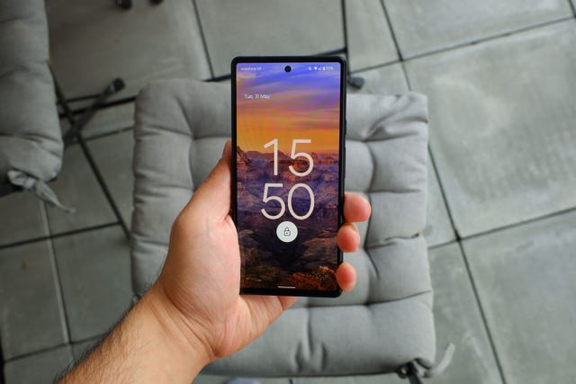 ee-refurbished-phones-sim-free