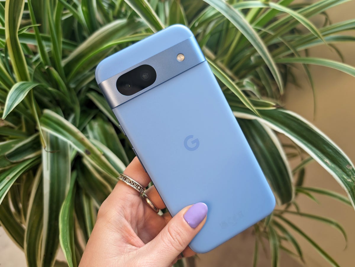 5 reasons why you should buy the Google Pixel 8a