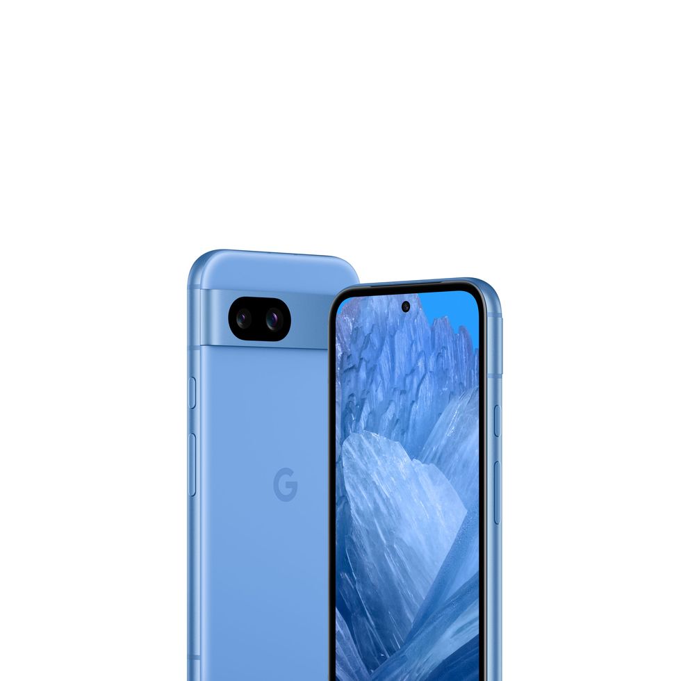 Google Pixel 8a-Telefon in Bay Blue, dargestellt von vorne und hinten