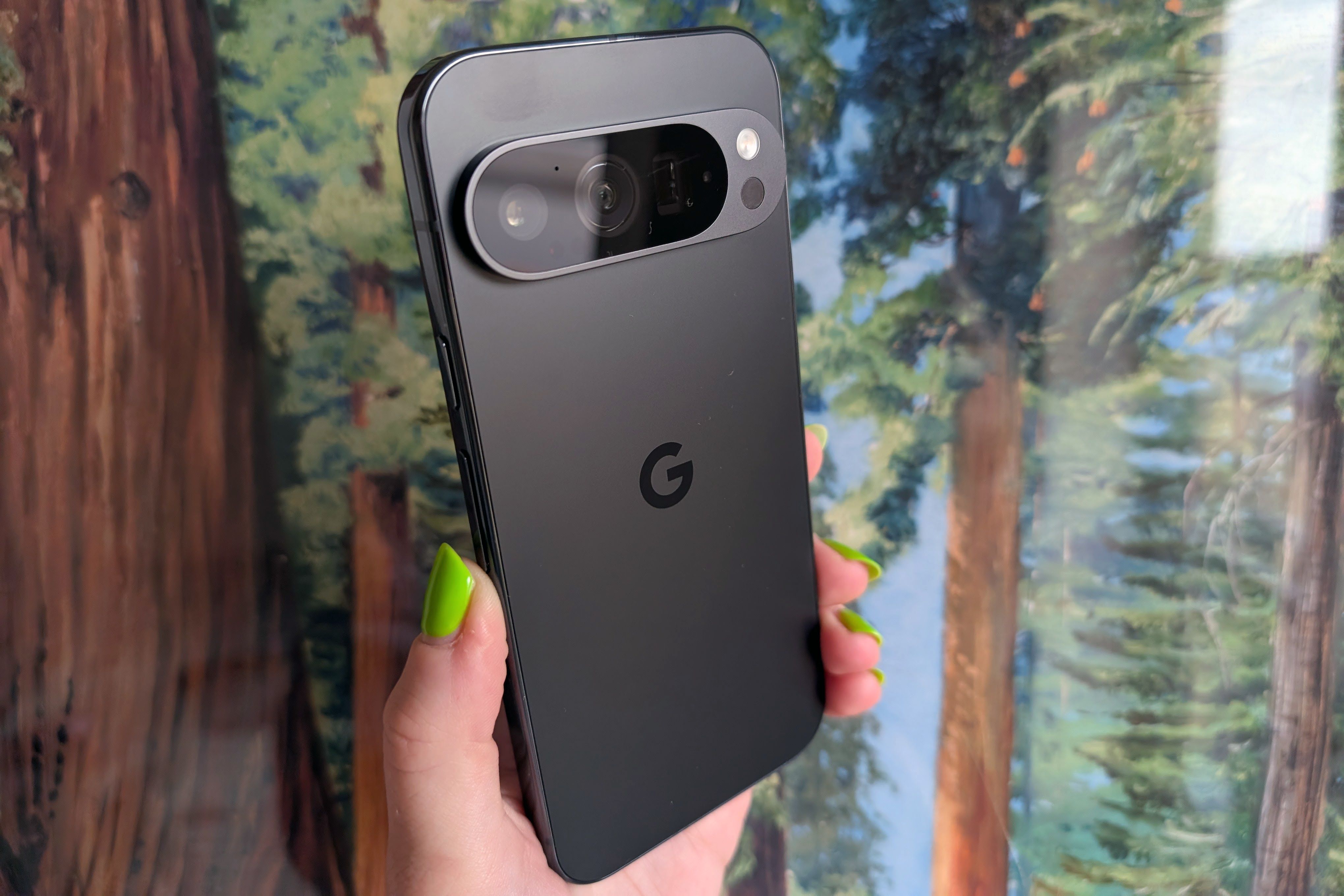 Обзор Google Pixel 9 Pro: лучший телефон с маленькой камерой в 2024 году