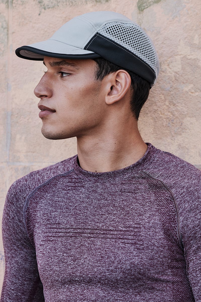 gorra de la colección deportiva athleticz de zara