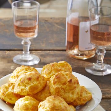 gougeres french cheese puffs