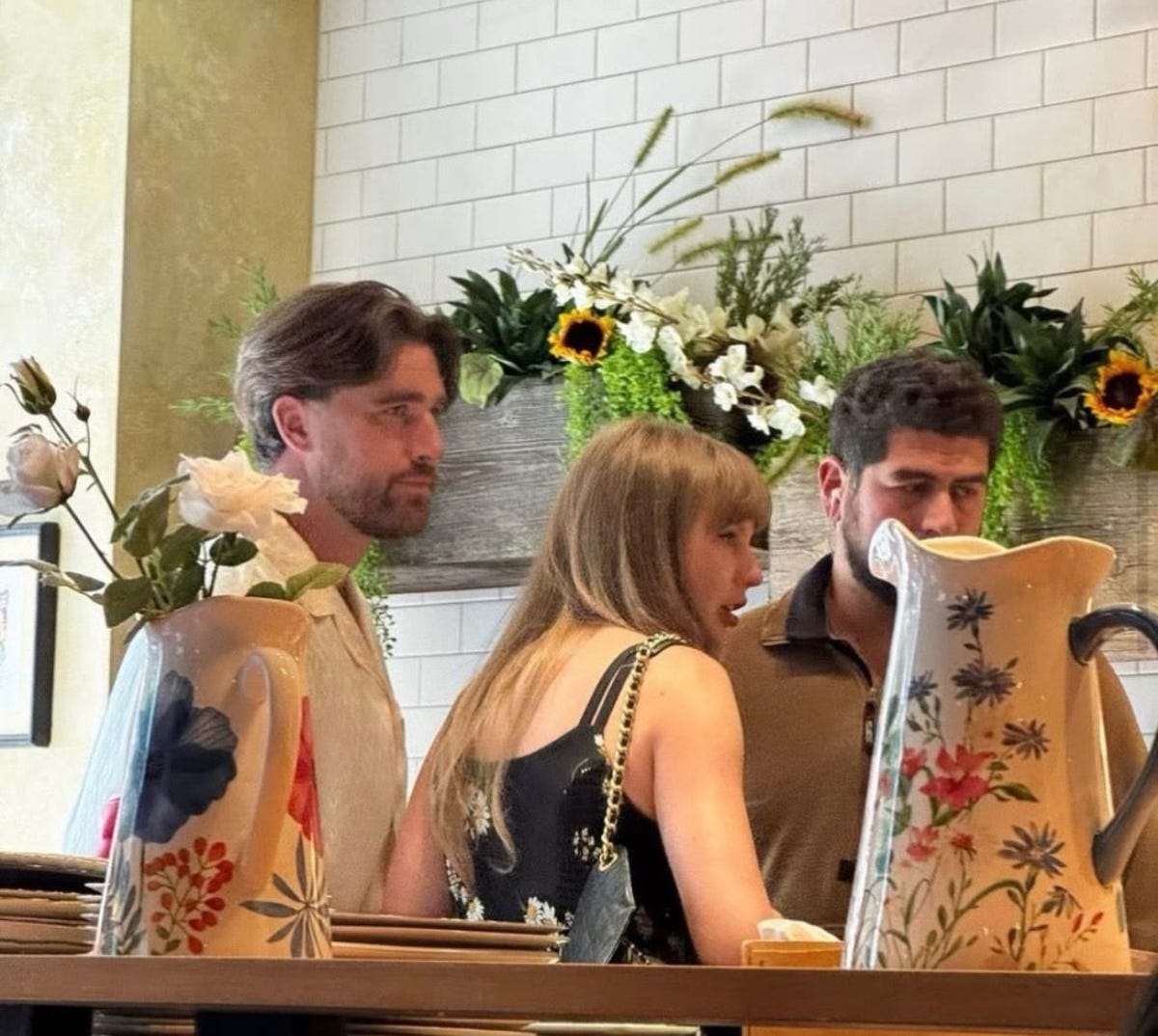 Taylor Swift and Travis ﻿Kelce Are Spotted for the First ﻿Time in ﻿Months in Cute Fan Pics