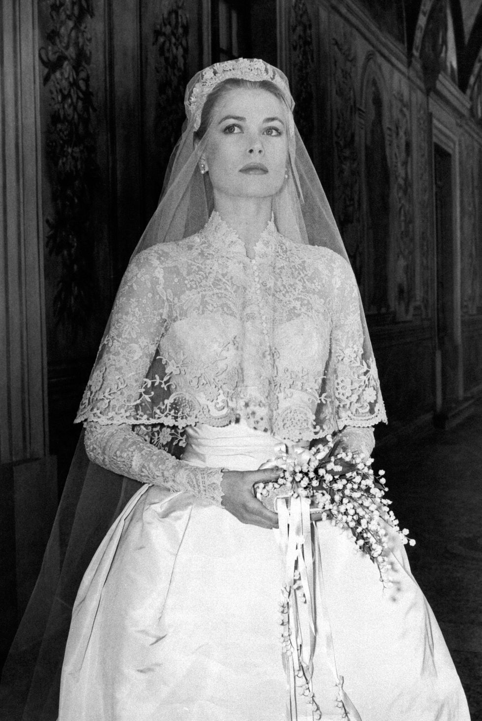 Principess Grace Kelly in her wedding dress at Prince's Palace