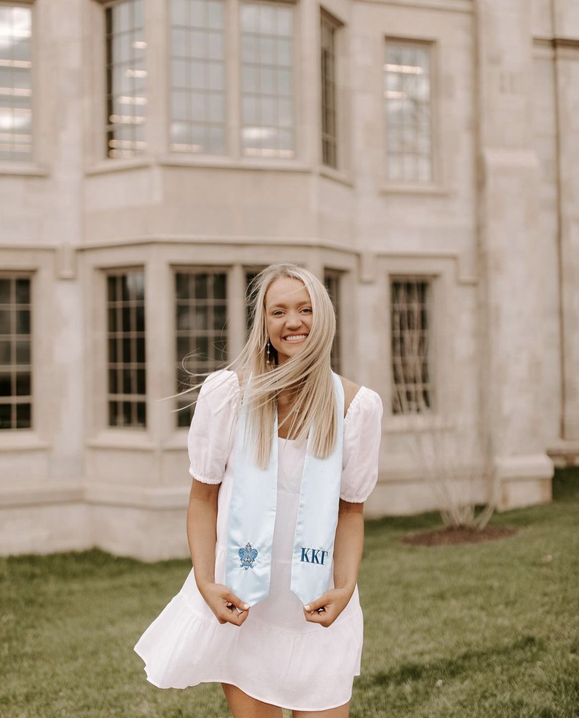 What to Wear to a Graduation (Dress Ideas for 2023) - The Trend Spotter