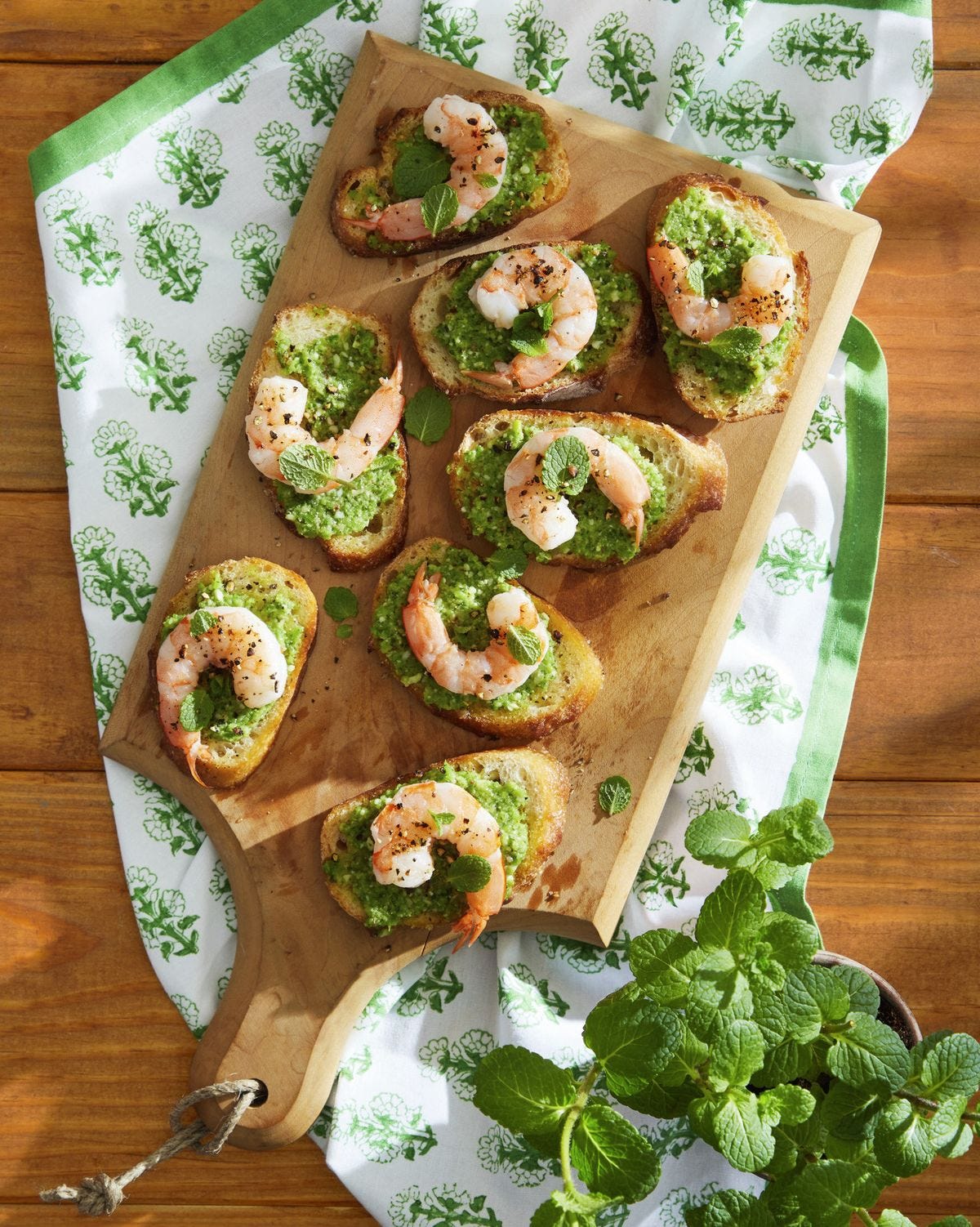 36 Graduation Party Food Ideas That Say "You Did It!"