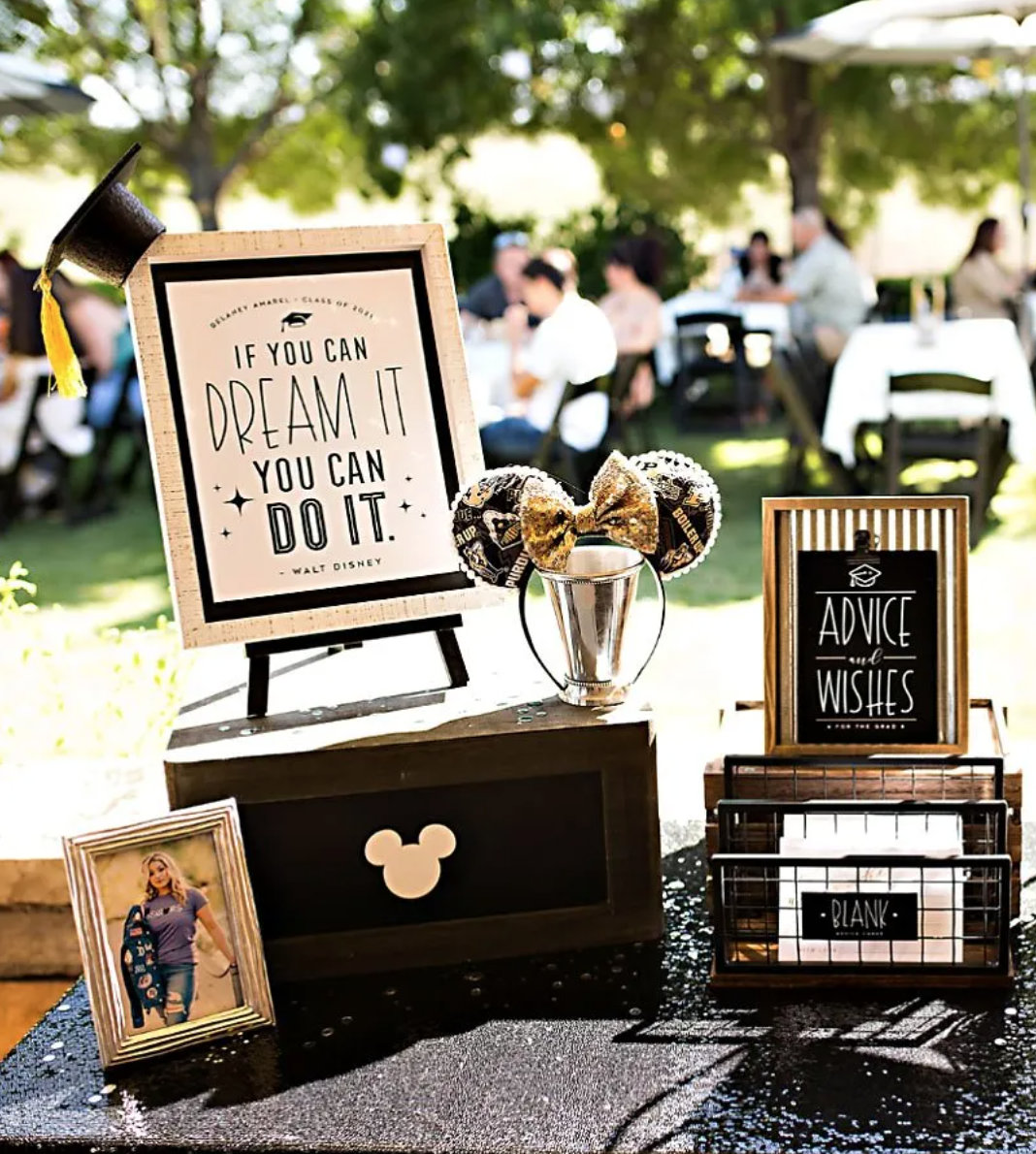 Custom Graduation Party Decor Ideas