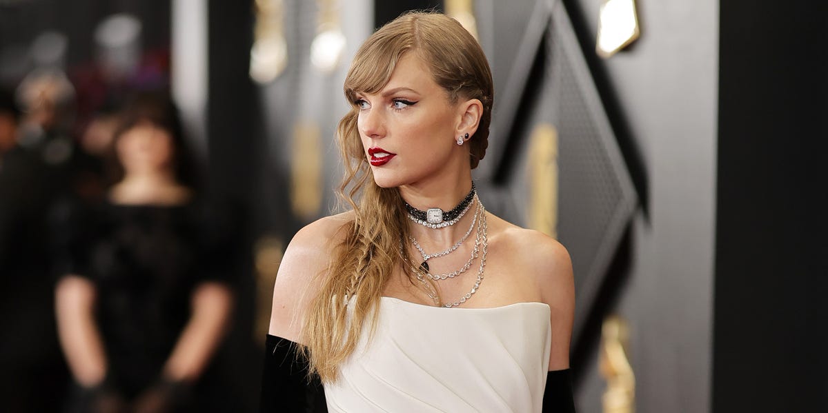 The Real Reason Taylor Swift Skipped The American Music Awards