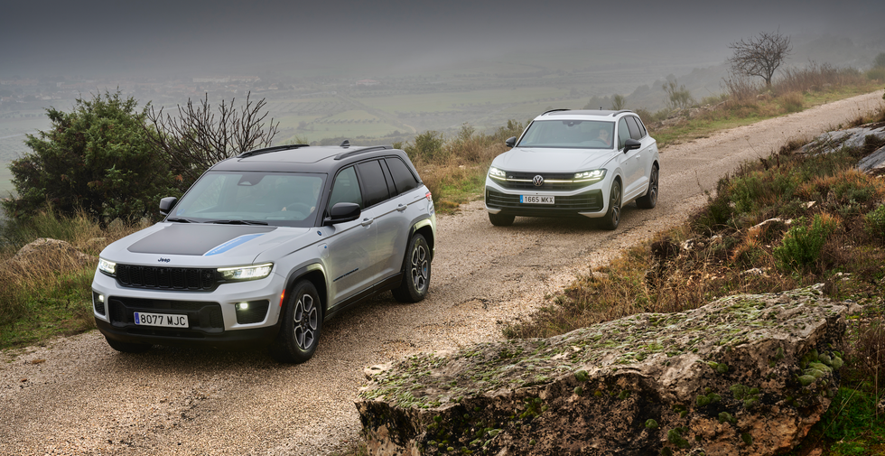 jeep grand cherokee vs volkswagen touareg jeep grand cherokee vs volkswagen touareg