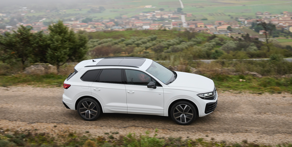 jeep grand cherokee vs volkswagen touareg jeep grand cherokee vs volkswagen touareg